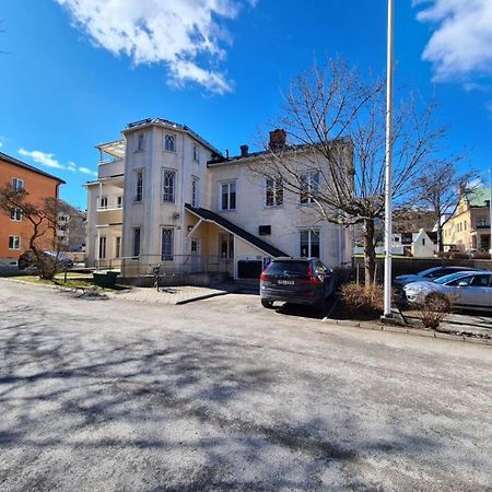 Toppmodern Laegenhet I Vaesteras City Apartment Exterior photo